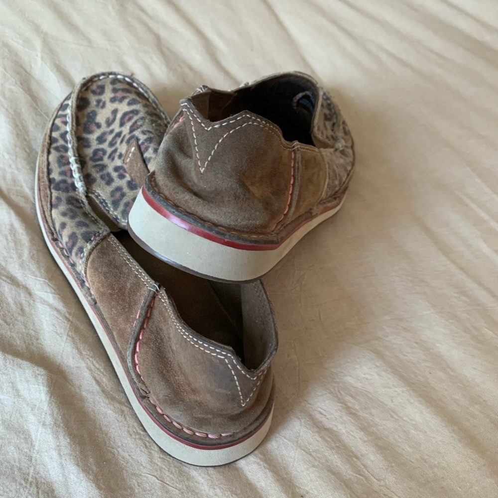 Ariat womens cruiser,  leopard, size 7